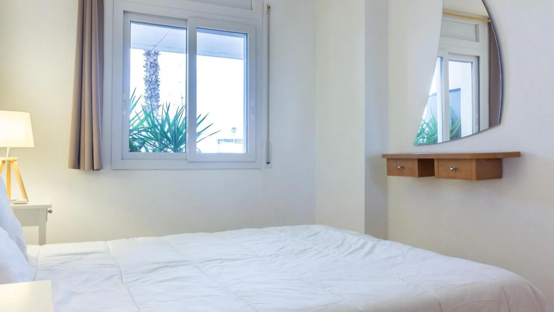 Port Canigo I 121 - Apartamento En Santa Margarita Con Piscina Comunitaria Y Vistas Al Canal. - Es-228-174 Roses 0*,  Španělsko